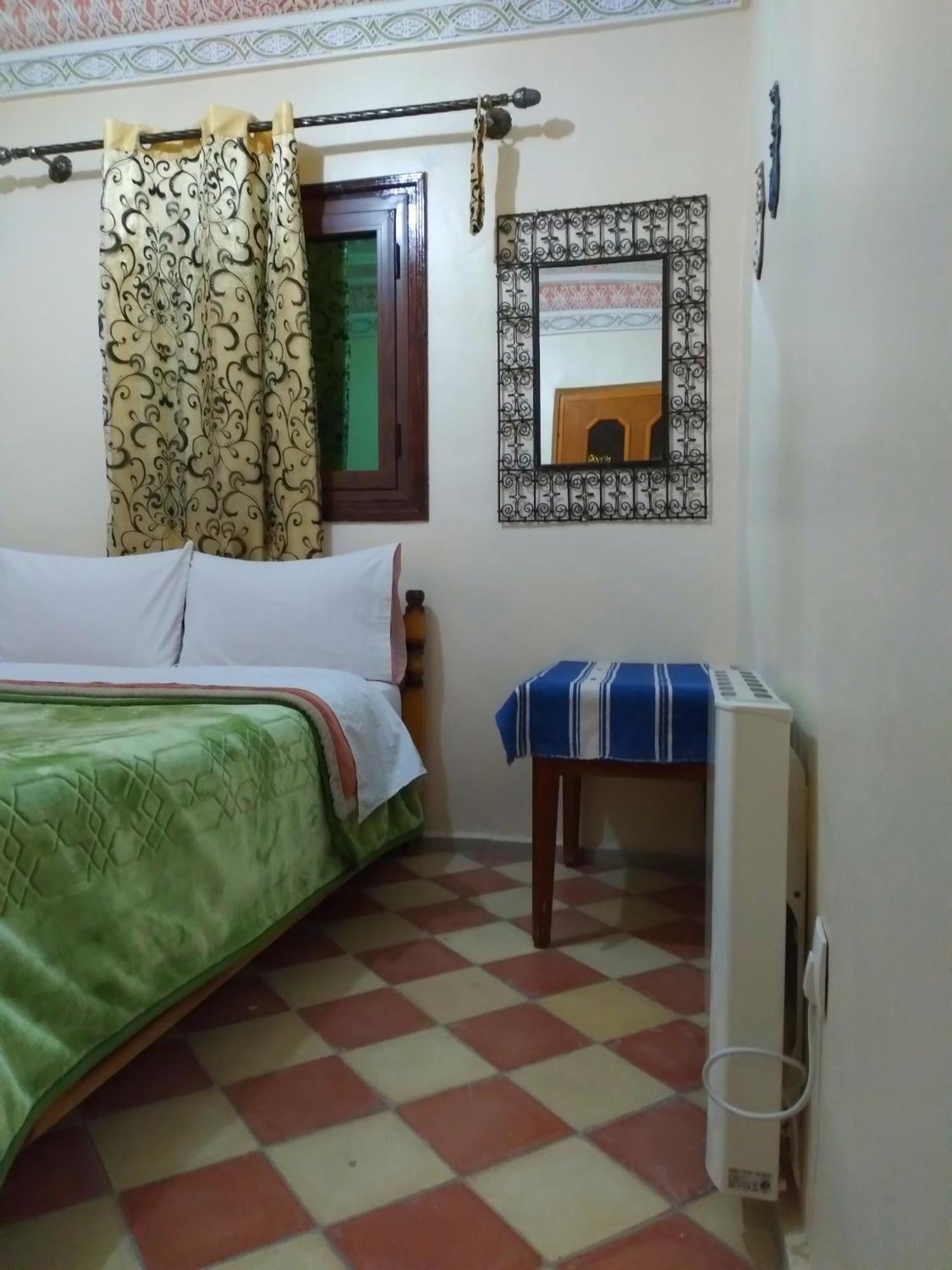 Berbere De La Montagne Hotel Imdiazene Zimmer foto
